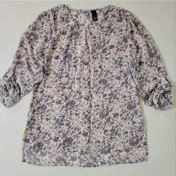 BKE Women's Long Sleeve V-Neck Button-Down Blouse - Picture 1 of 12